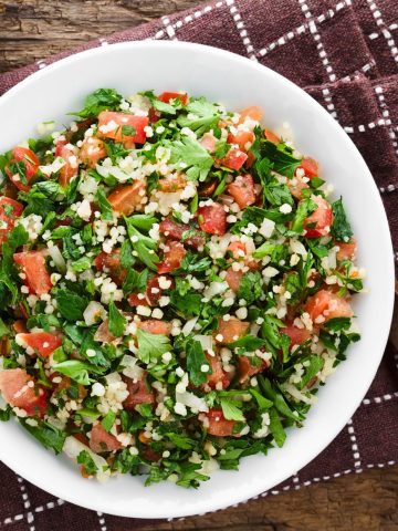 How To Make Homemade Lebanese Tabbouleh (Recipe Guide)