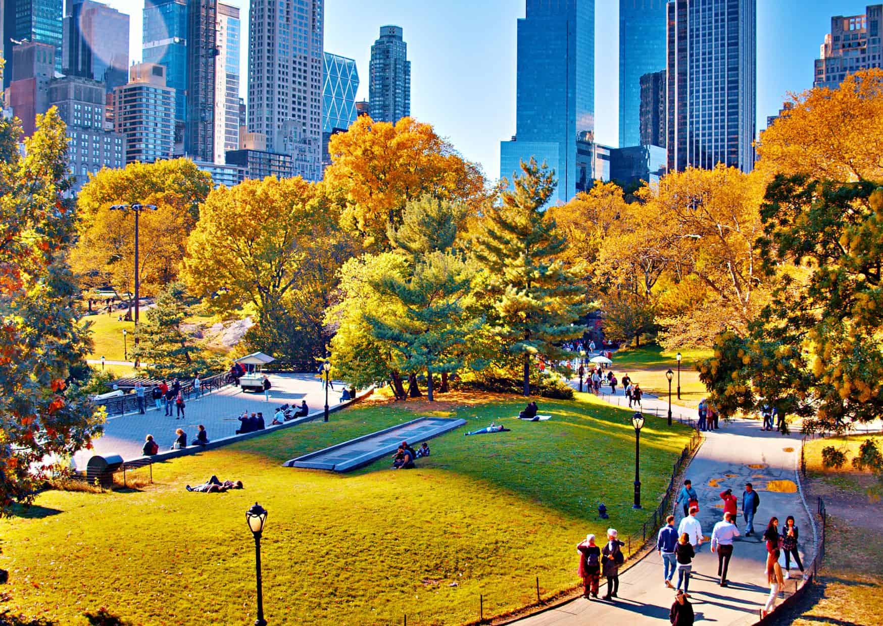 Most Popular Tourist Traps in New York (Travel Guide)