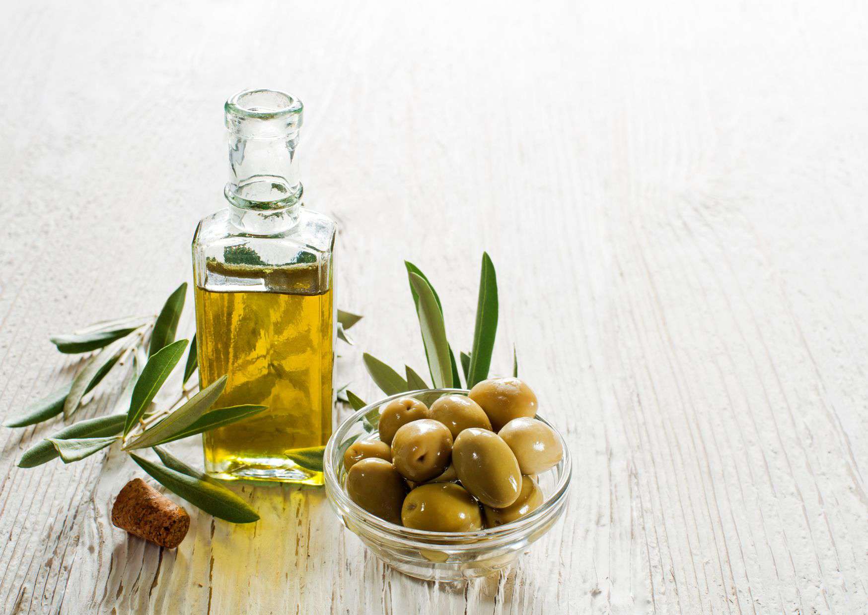 How To Make Olive Oil Ice Cream (Recipe Guide)