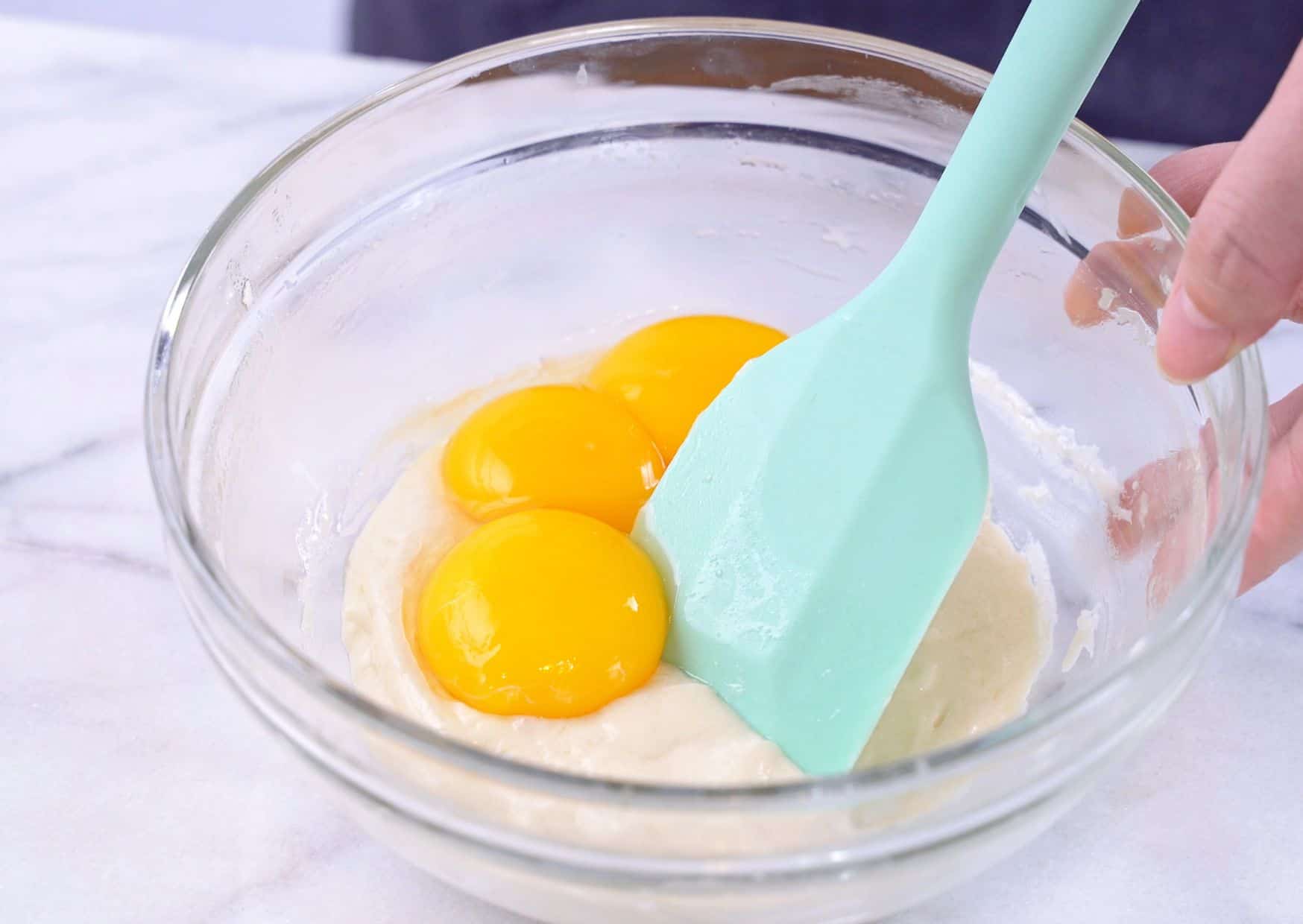 How To Make Olive Oil Ice Cream (Recipe Guide)