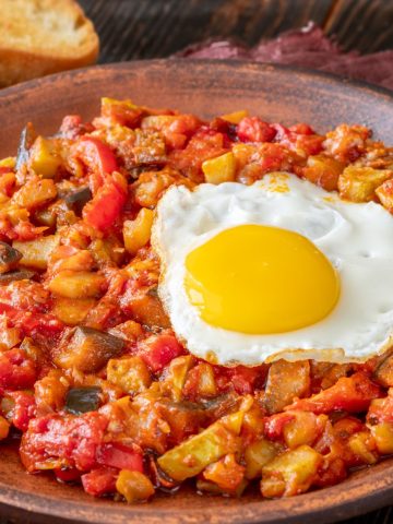 5 Delicious Food In Spain That Aren't So Popular As Paella, How To Make Pisto Spanish Ratatouille (Recipe Guide)