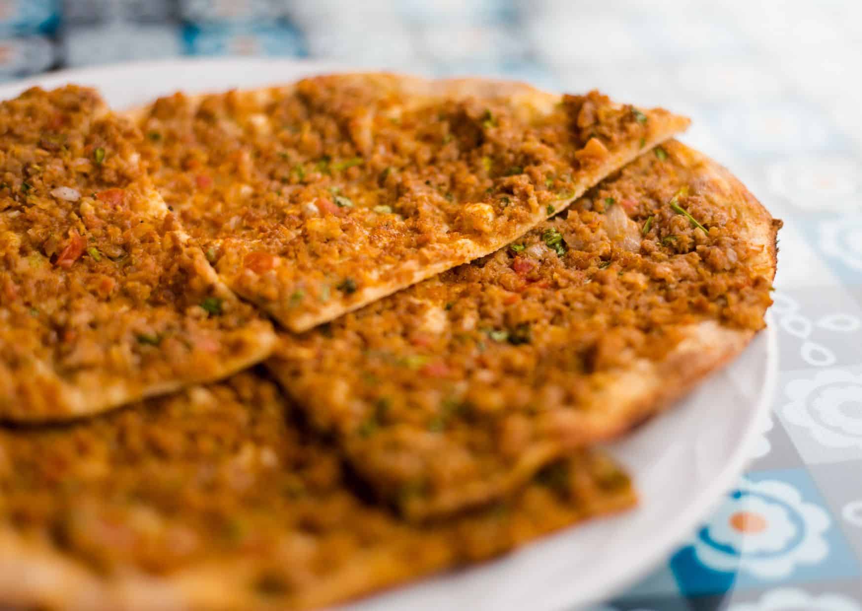 How To Make Turkish Lahmacun (Recipe Guide)