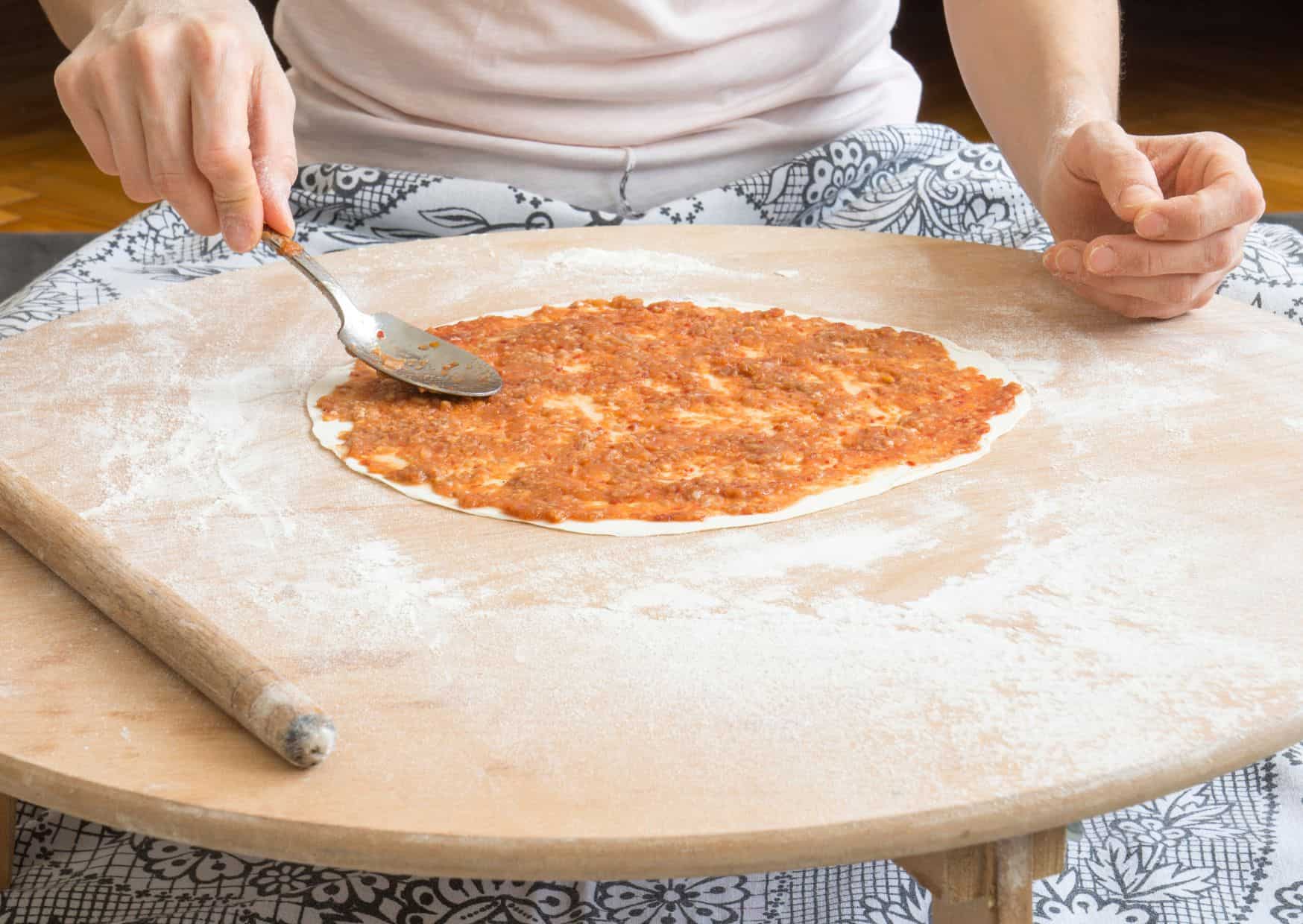 How To Make Turkish Lahmacun (Recipe Guide)