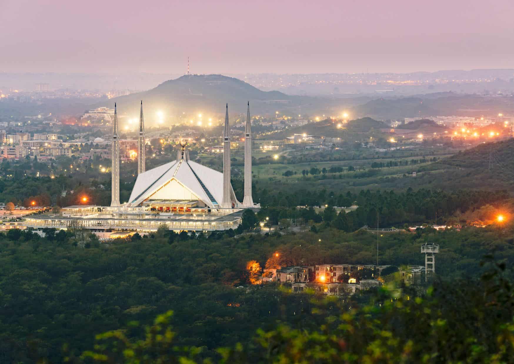 8 Worst Countries to Travel in Asia And 3 Best Countries To Travel, Pakistan