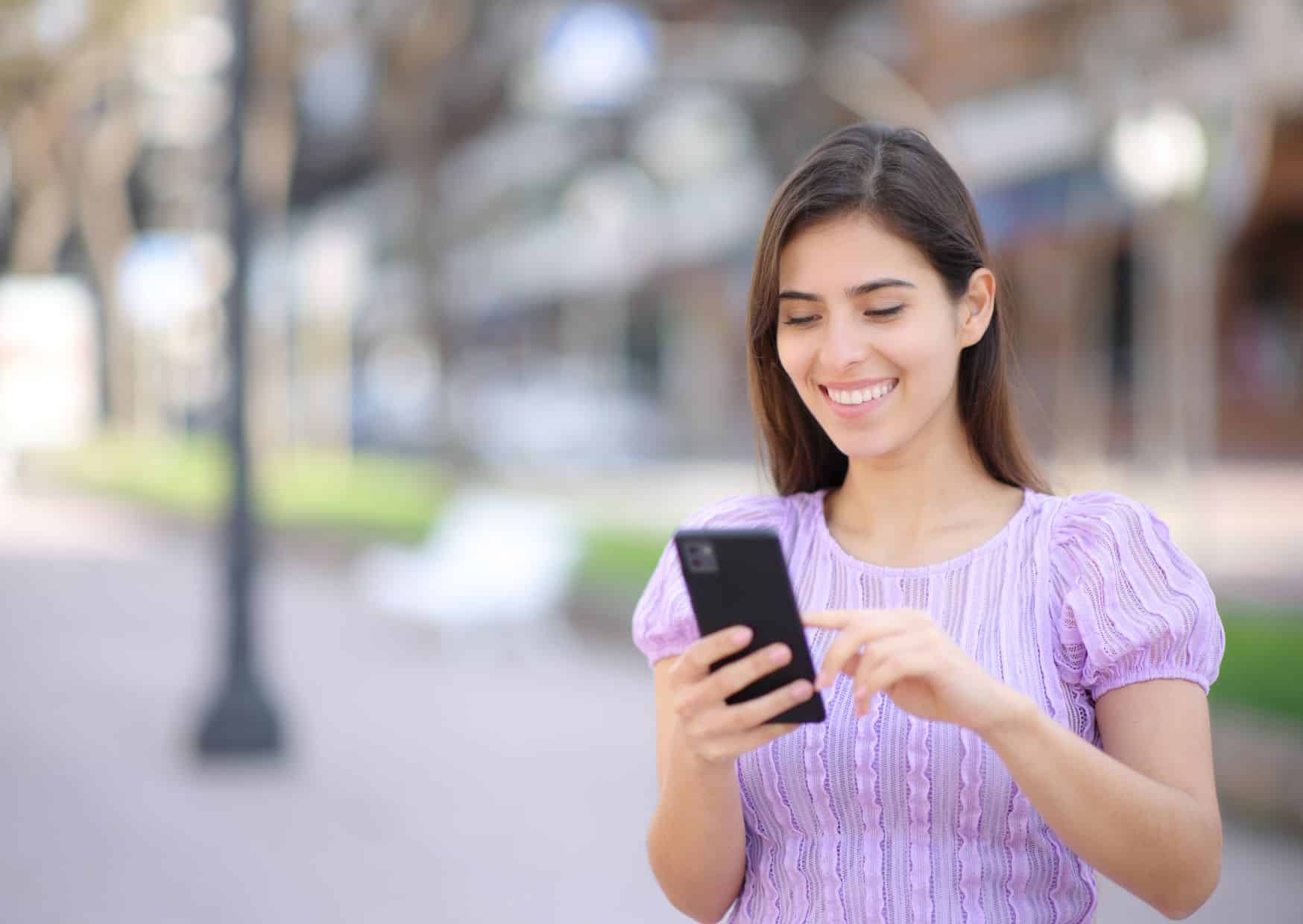 Unique Features of Holafly eSIM: Why You Should Choose It Over Other eSIMs 1 Unique Features of Holafly eSIM: Why You Should Choose It Over Other eSIMs