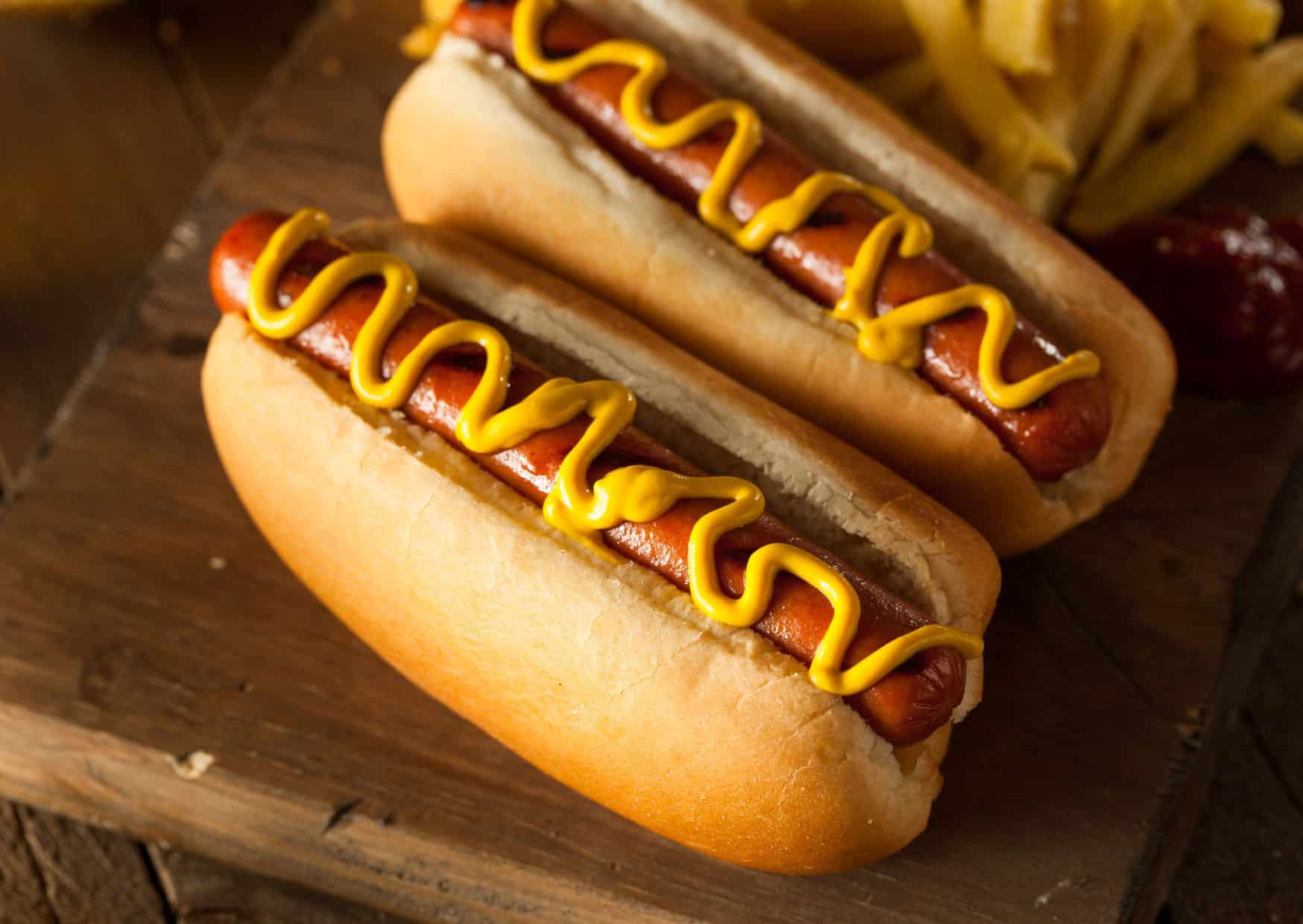 How To Make A Perfect Hot Dog (Recipe Guide)