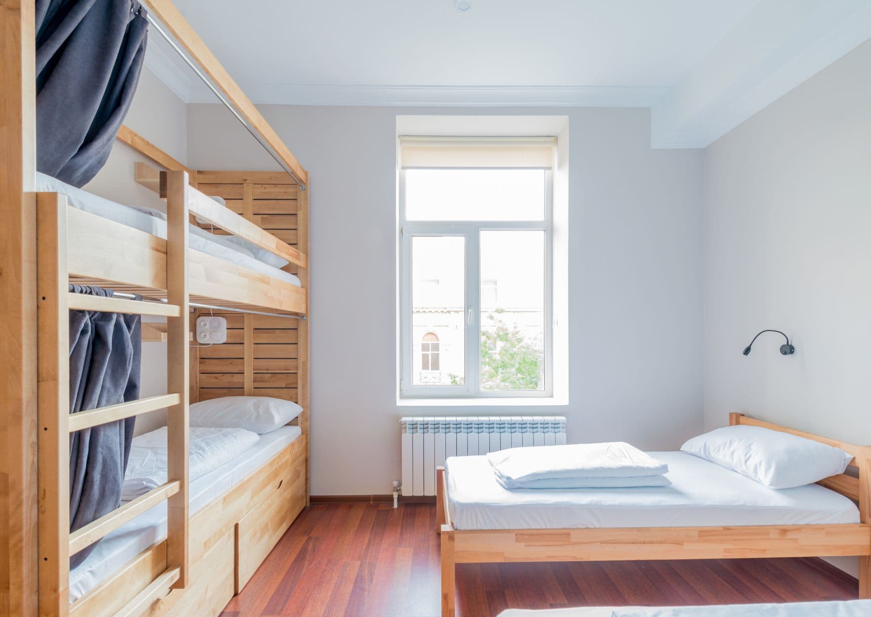 How to Find Affordable Accommodation Without Paying High Airbnb Prices: Alternatives