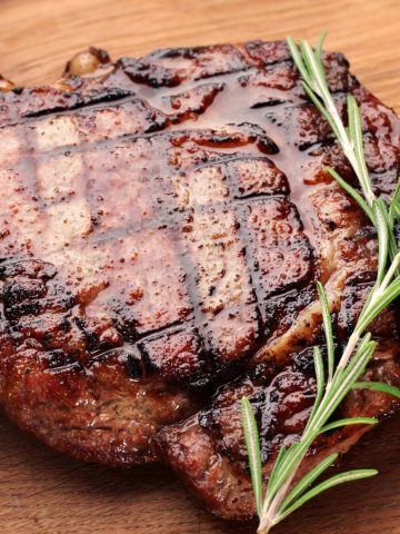 How To Make Spanish Txuleton Beef Steak (Recipe Guide)