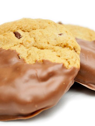 How To Make Classic Chocolate Chip Cookies