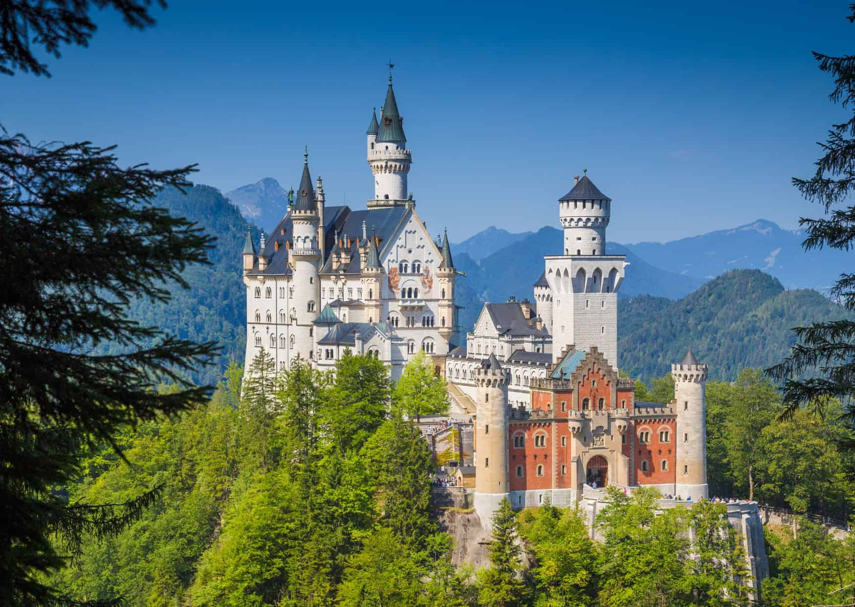 Why Europeans Skip These 'Must-See' Attractions (And Where They Go Instead) 7 Neuschwanstein