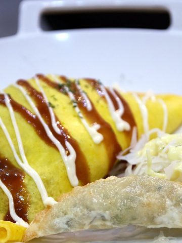 How To Make Homemade Omurice (Recipe Guide)