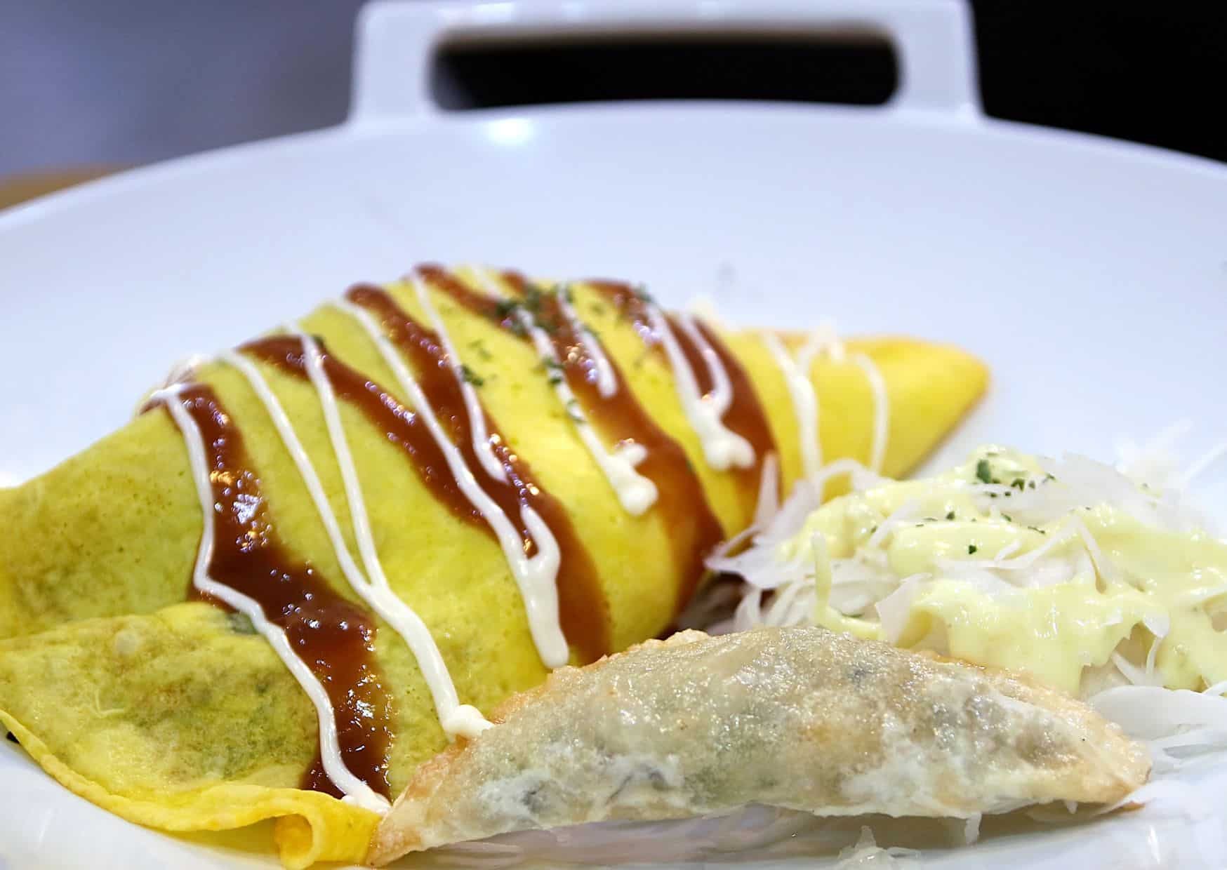 How To Make Homemade Omurice (Recipe Guide)