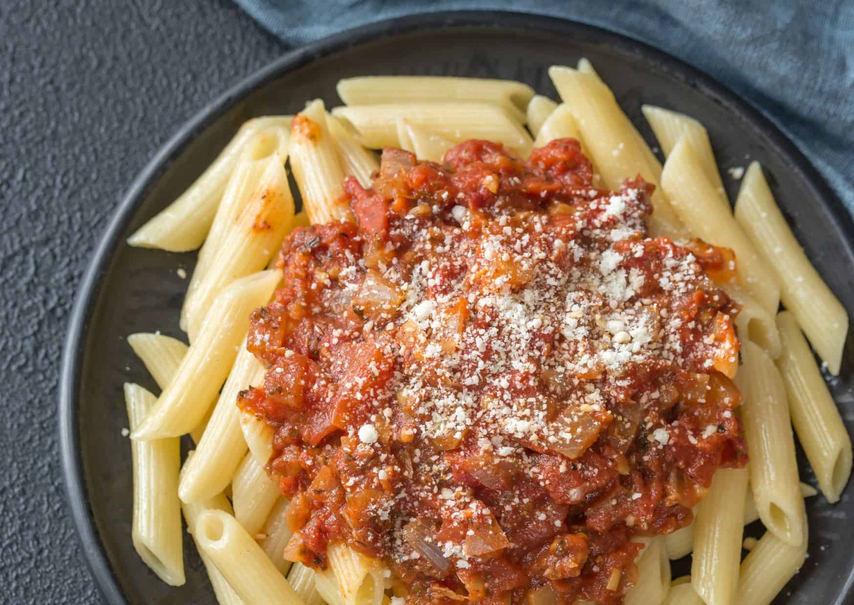 How To Make Penne Alla Arrabbiata (Recipe Guide)