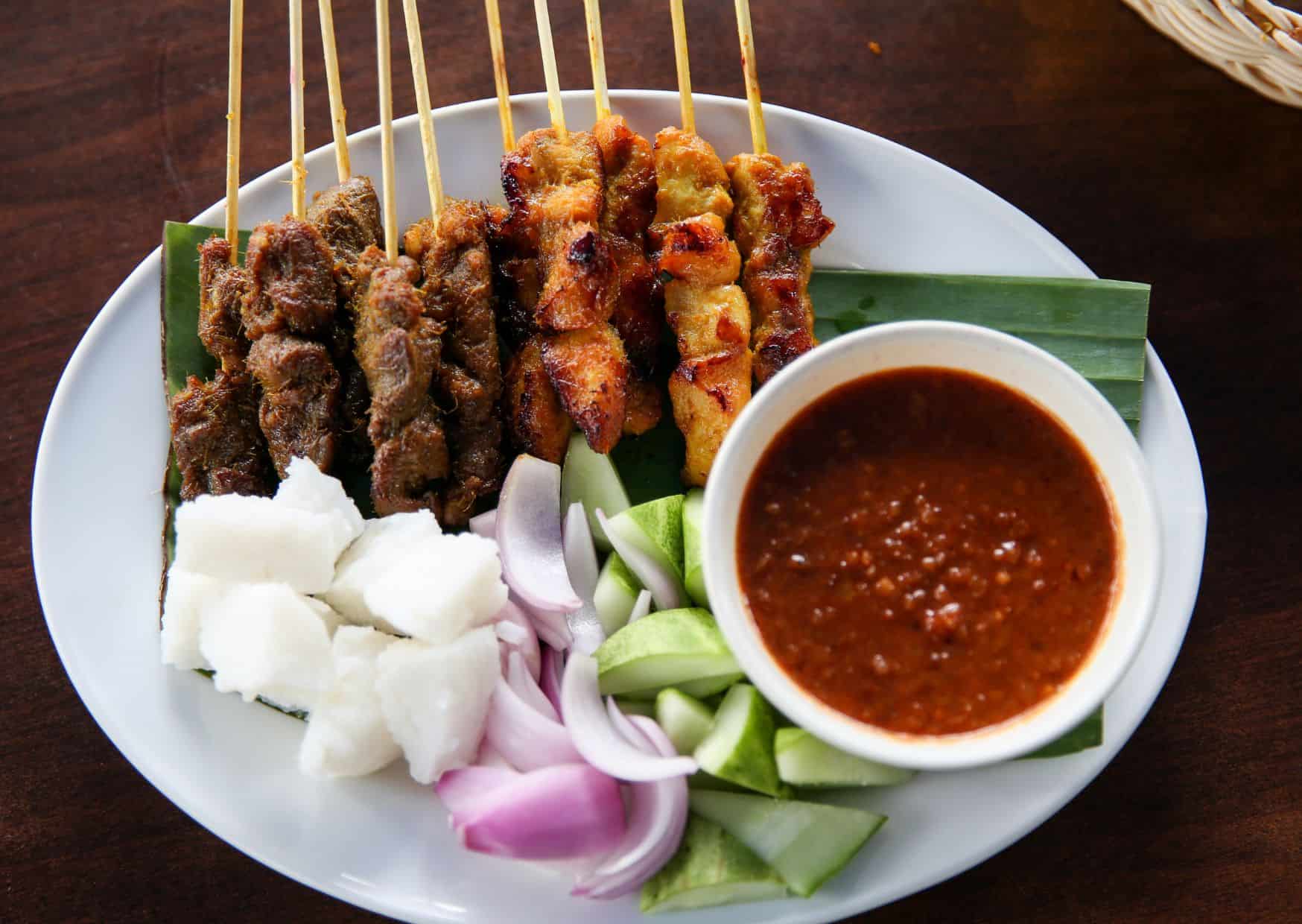 How To Make Homemade Satay (Recipe Guide)
