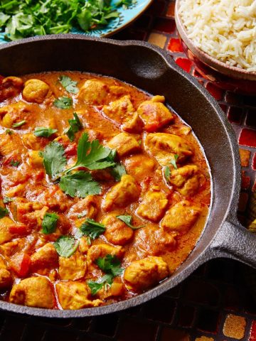 How To Make Spicy Chicken Curry (Recipe Guide)