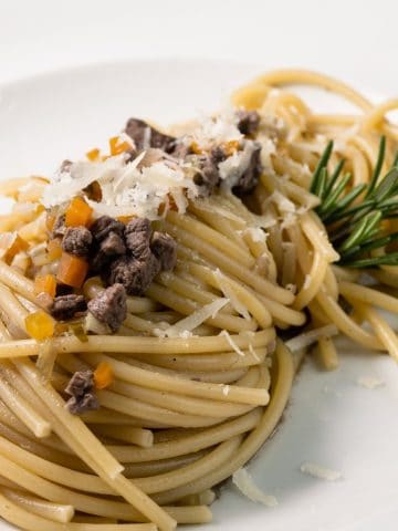 3 Most Popular Veneto Food Recipes (Recipe Guide), How To Make Homemade Bigoli in Salsa (Recipe Guide)