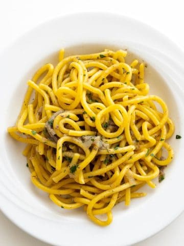 How To Make Homemade Bigoli in Salsa (Recipe Guide)
