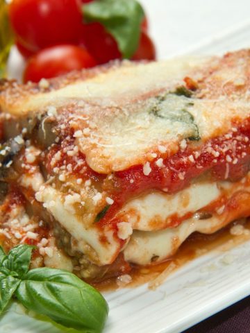 How To Make Homemade Eggplant Parmigiana (Recipe Guide)