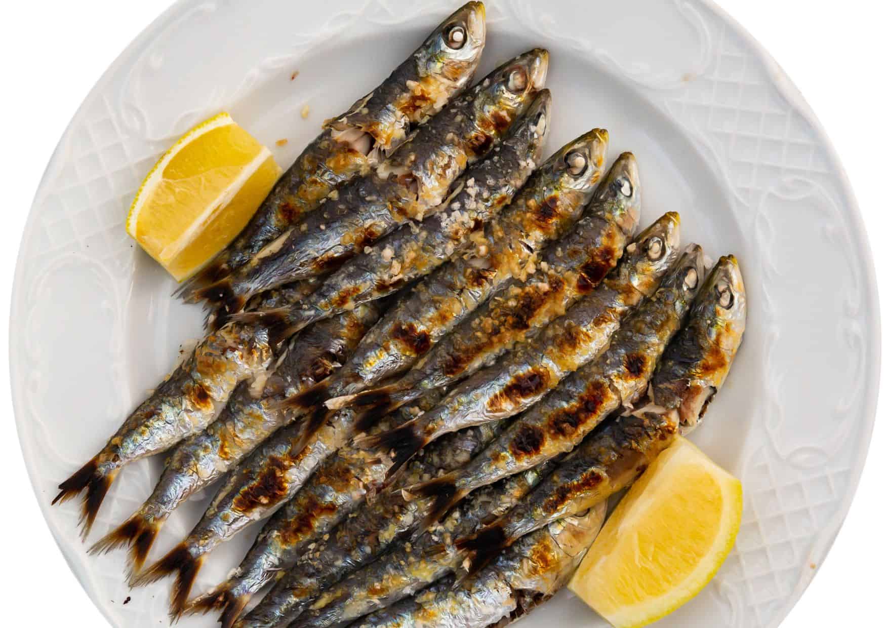 Espetos: The Spanish Sardine Skewers That Tourists Always Get Wrong (Here’s How to Make Them Right) 5 How To Make Homemade Espetos Sardine Skewers (Recipe Guide)