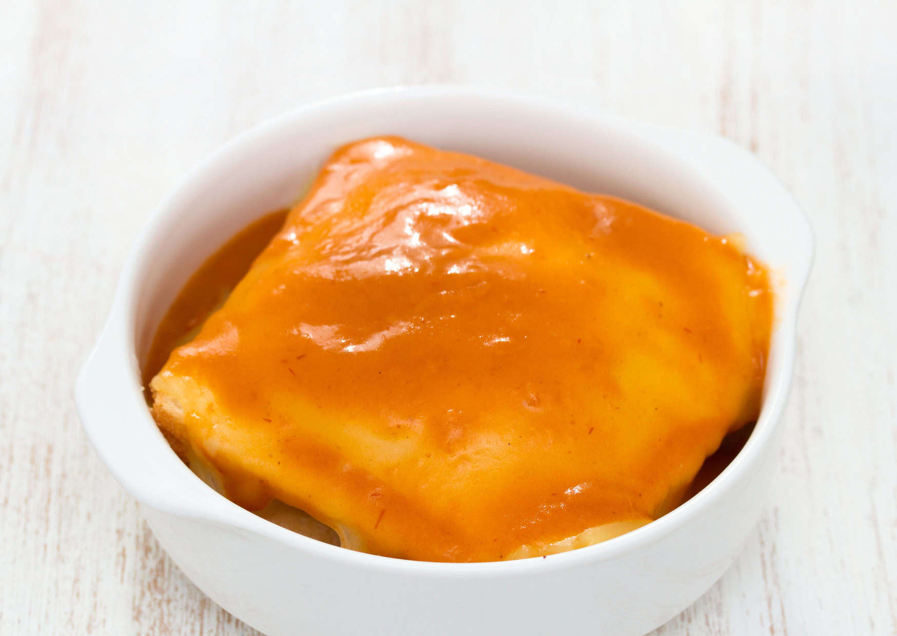 How to Make Portuguese Francesinha (Recipe Guide)