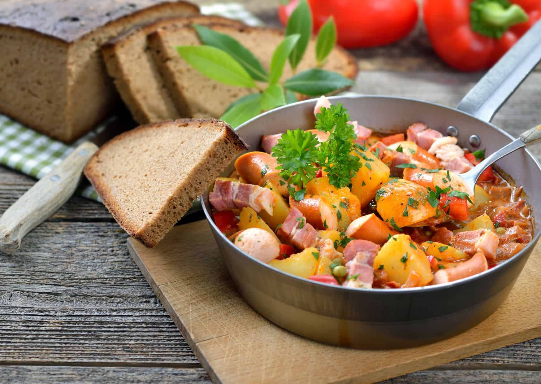 How to Make Homemade Goulash (Recipe Guide)