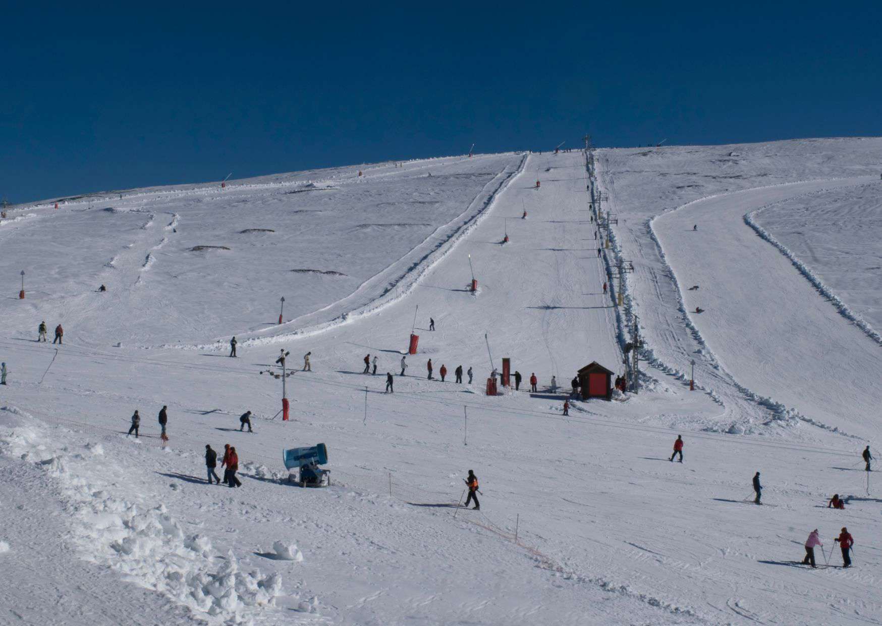 12 Hidden Gems in Portugal Locals Want to Keep Secret (But You’ll Want to Visit ASAP) 9 Serra da Estrela