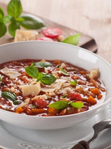 How To Make Homemade Sopa Minestrone (Recipe Guide)