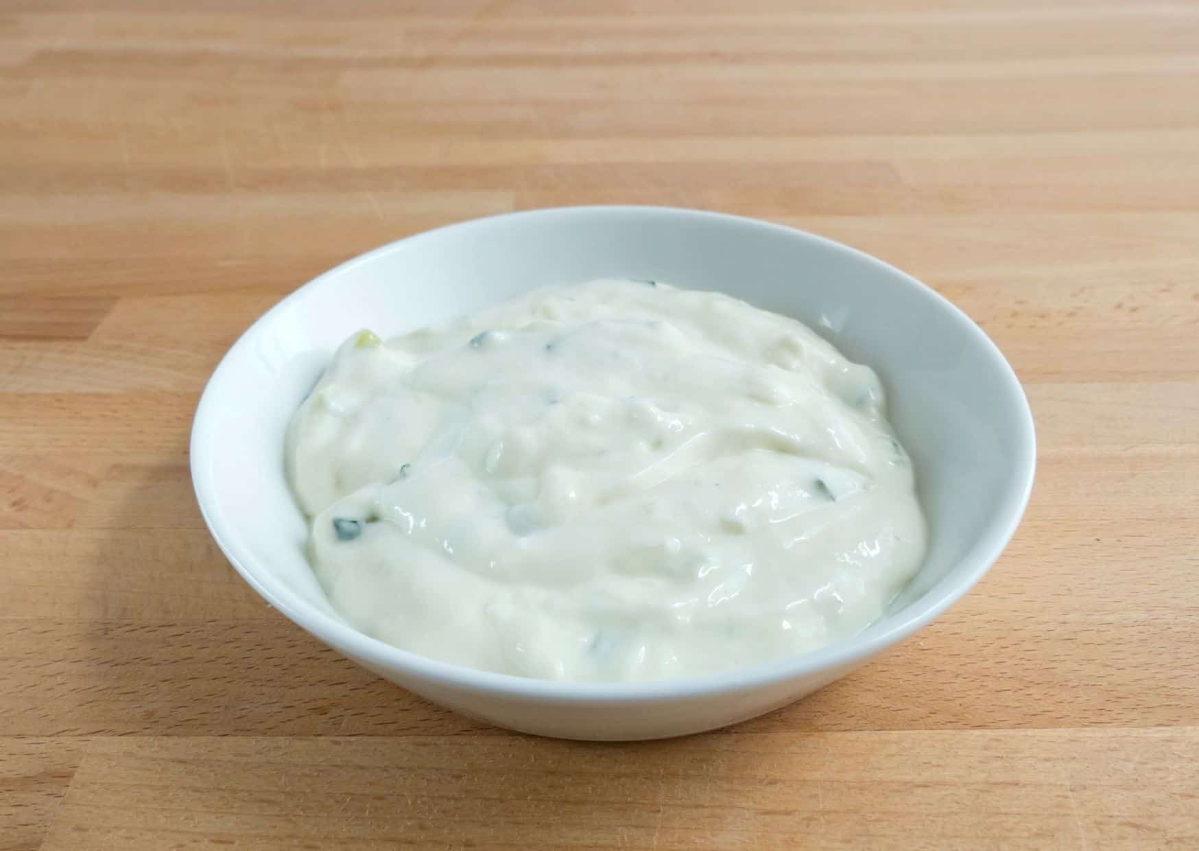How To Make Homemade Tzatziki (Recipe Guide)