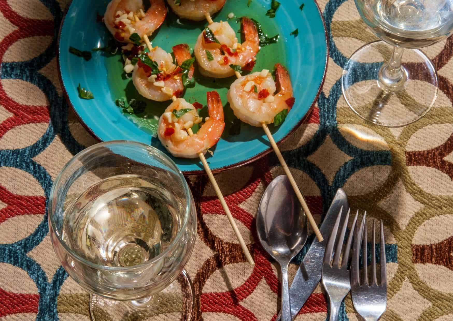 The Garlic Shrimp Dish Every Portuguese Family Swears By (And How to Make It at Home) 5 How To Make Portuguese Gambas a l’Ajilo (Recipe Guide)