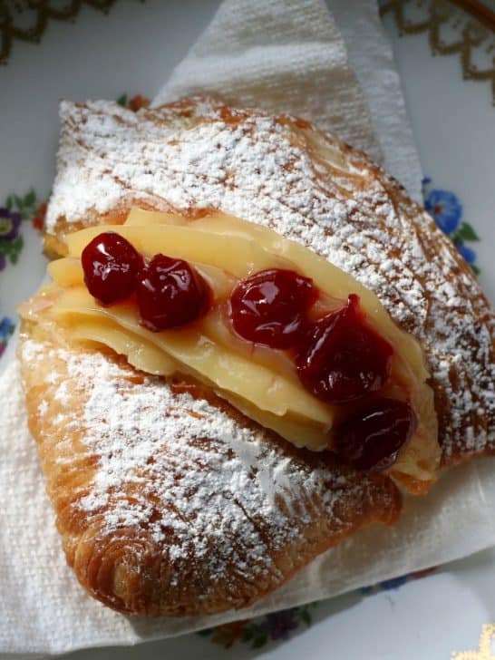 How To Make Homemade Sfogliatella (Recipe Guide)