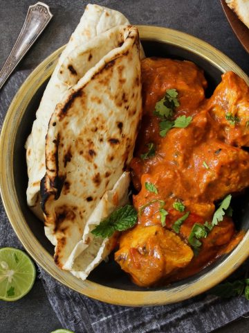 7 Delicious Recipes to Eat with Naan (Recipe Guide)