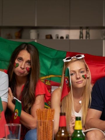 Portuguese Etiquette 101: What Locals Expect But Never Say, 10 Common Mistakes to Avoid as an Expat in Portugal and How to Avoid Them