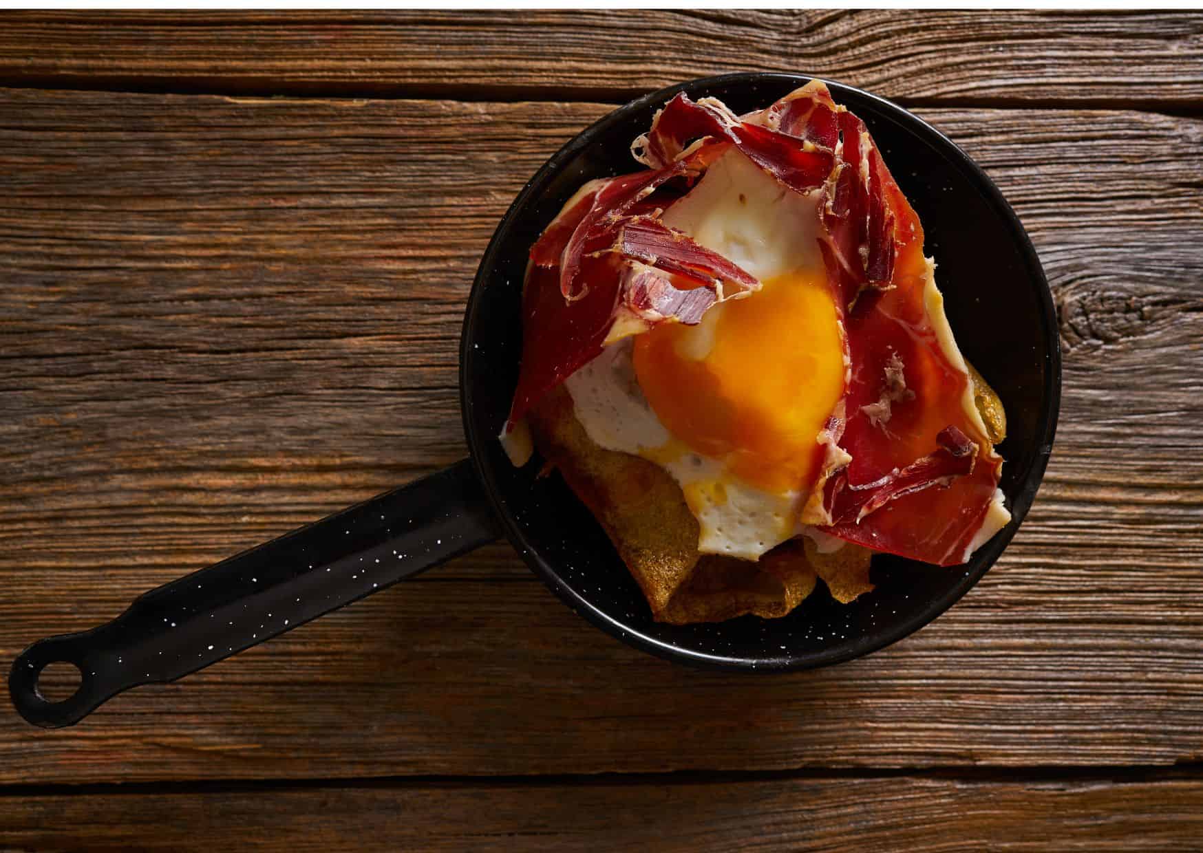 How To Make Spanish Broken Eggs With Ham (Recipe Guide)