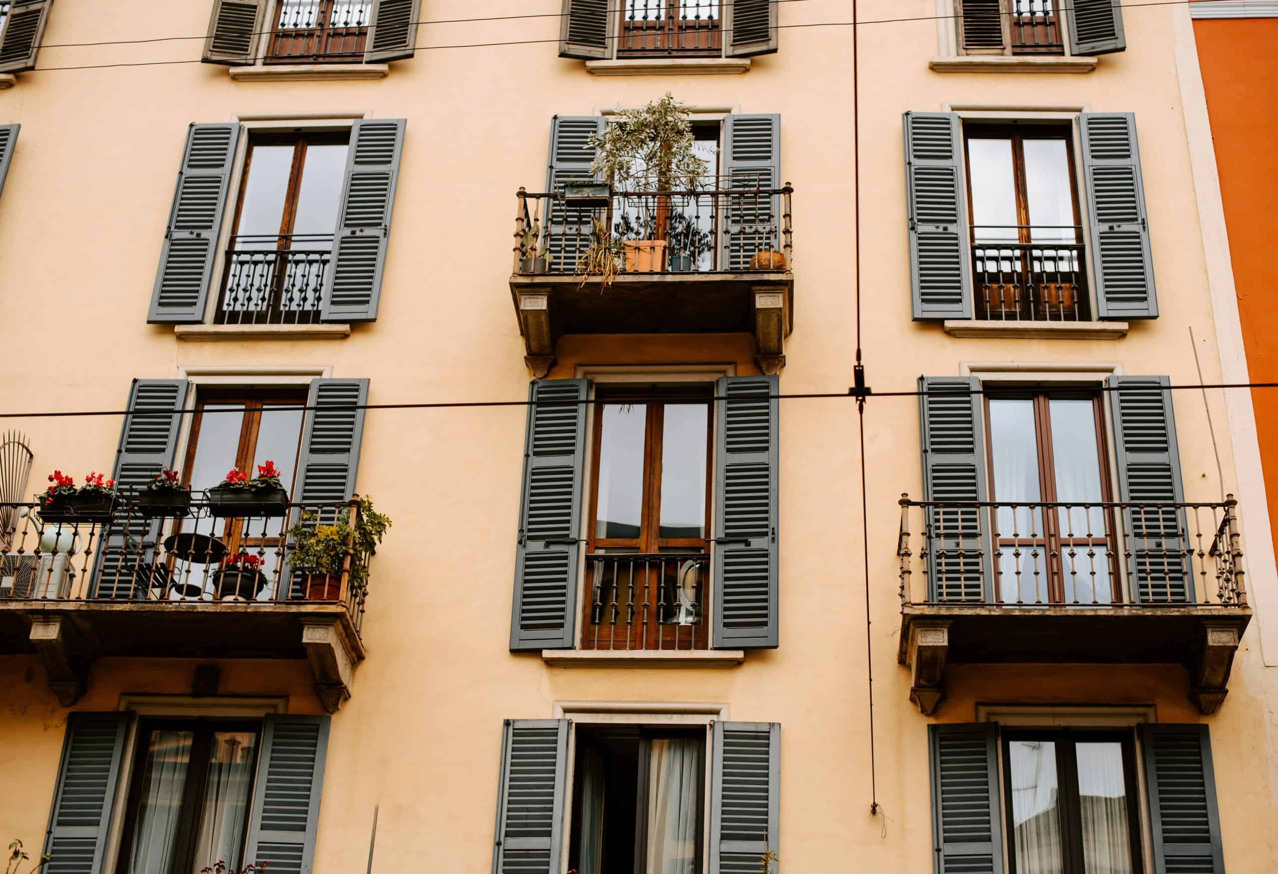homes in Rome italy scaled