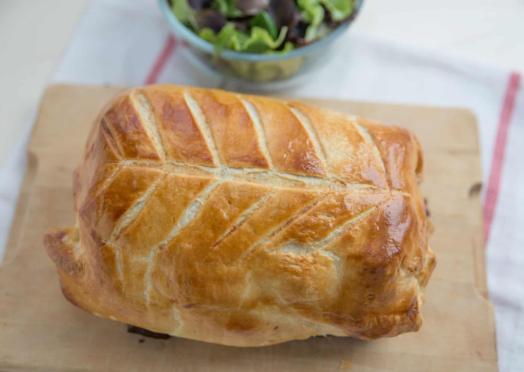 How to Make Beef Wellington (Recipe Guide)