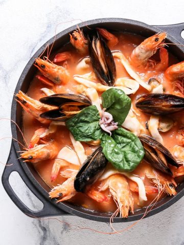 Italian Cacciucco Recipe: How To Make Tuscany’s Famous Fisherman’s Stew, How to Make Italian Cacciucco (Recipe Guide)