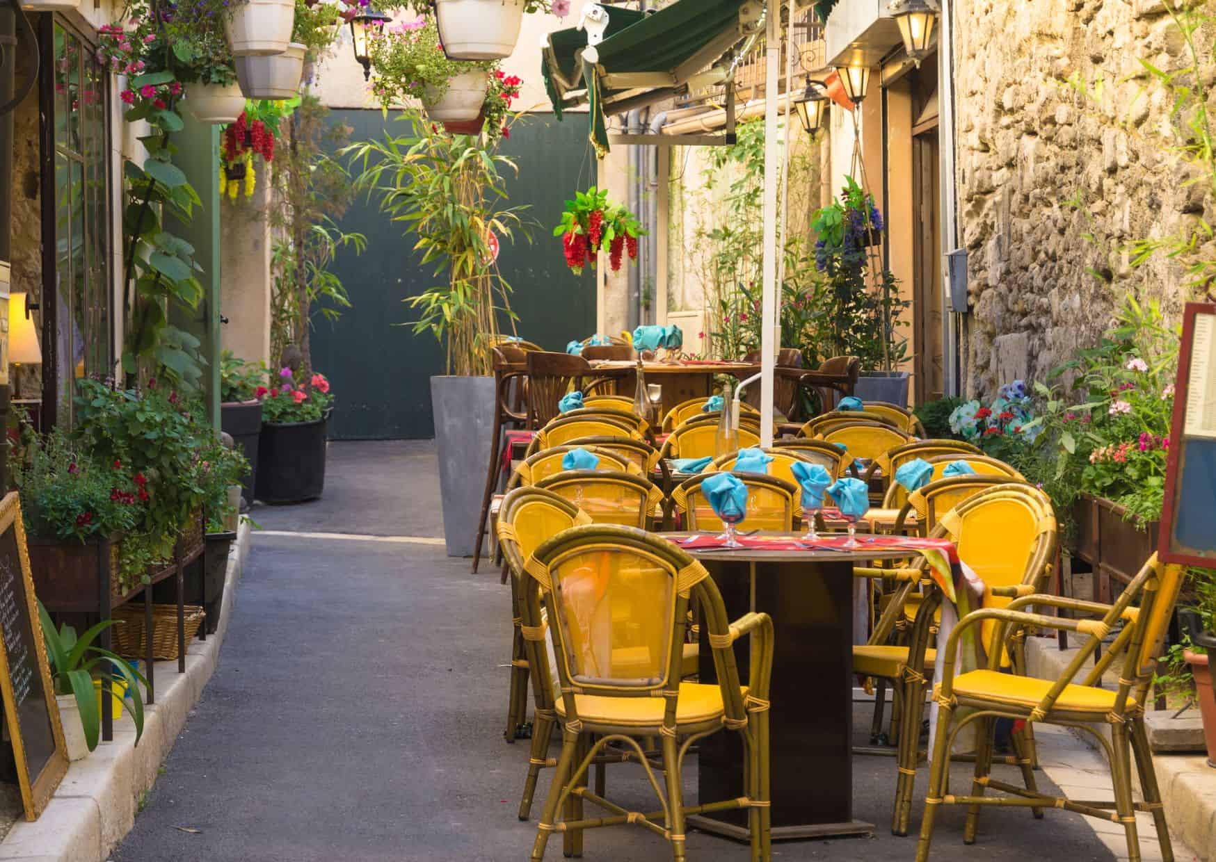 Paris Is Overrated? Discover These 7 French Towns That Locals Don’t Want Tourists to Ruin 4 Aix-en-Provence