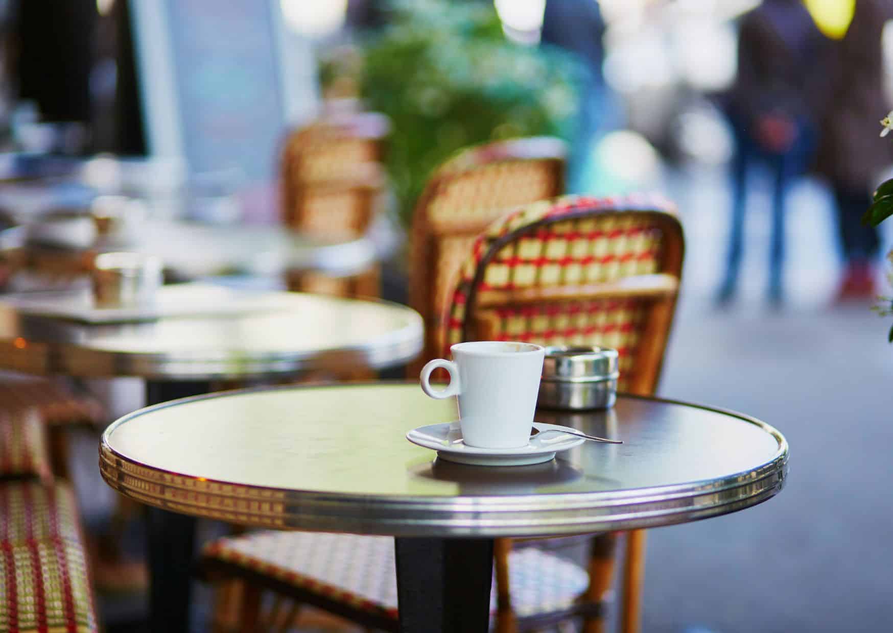 24 Things You Should Never Do in France (Unless You Want Instant Side-Eye) 9 Don’t Do This in France: 24 Things not to do in France