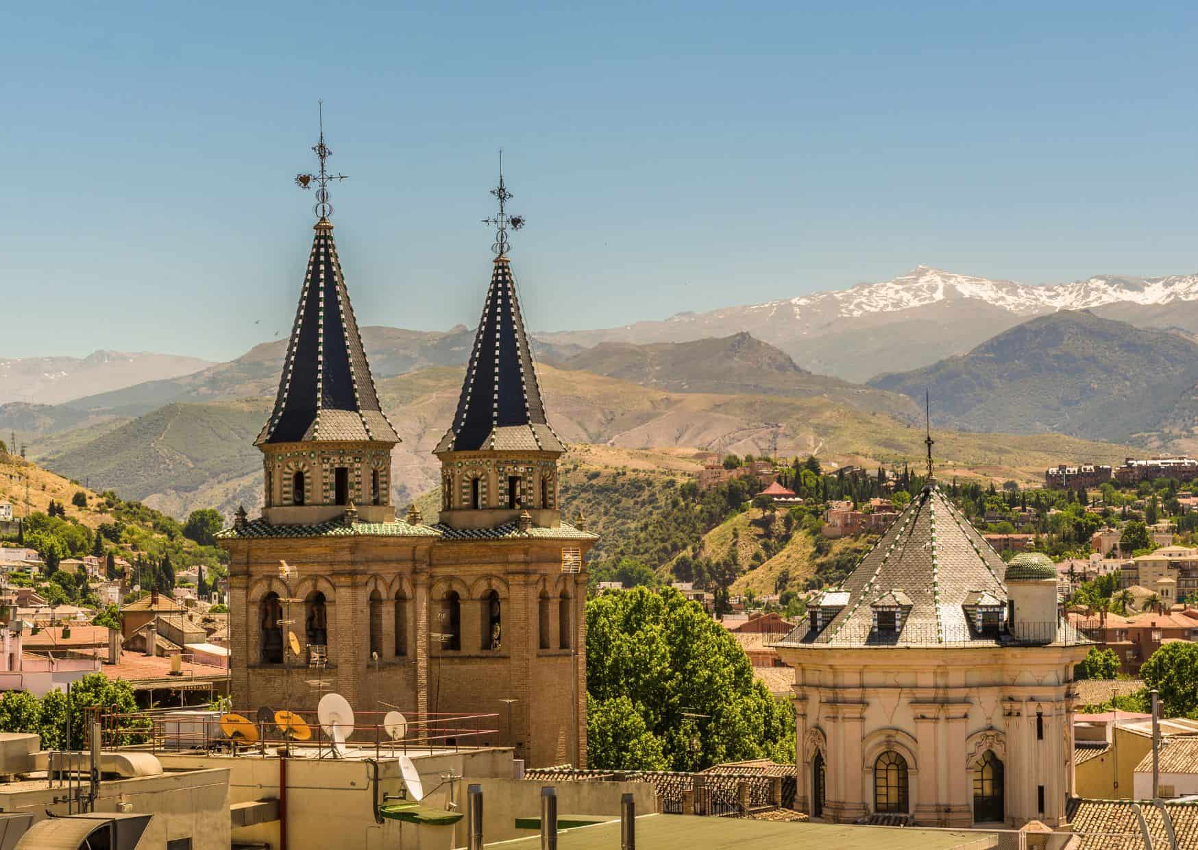 Most Popular Places To Visit In Spain: Best Things to Know Before Visiting Granada Spain