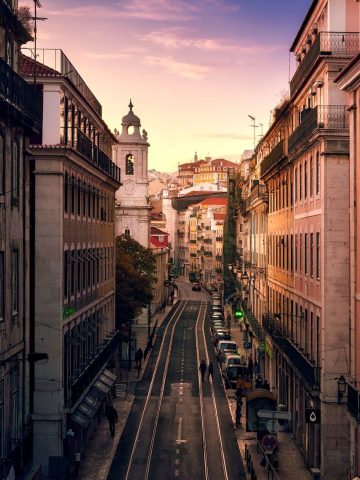 9 Best European Cities for Singles Who Love to Travel