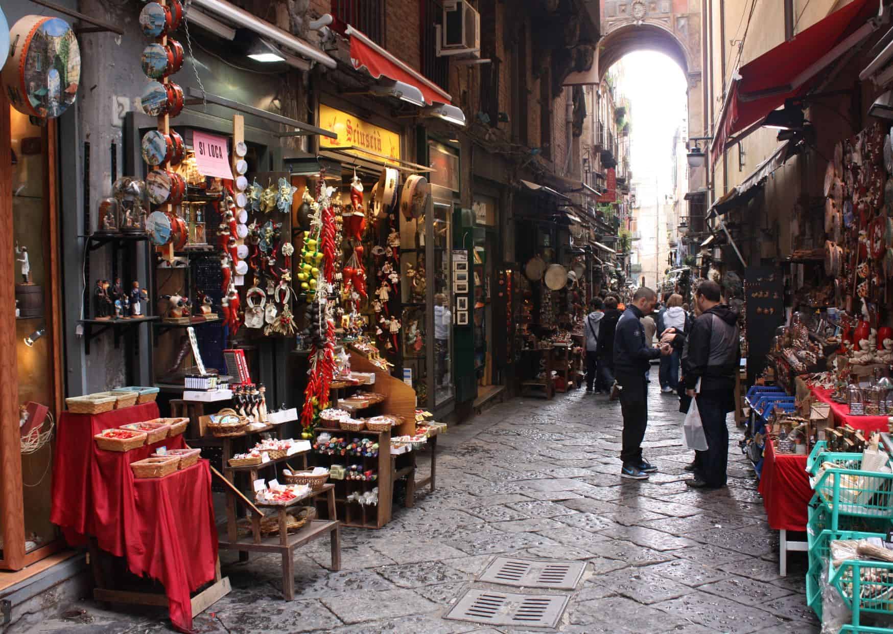 10 Common Mistakes to Avoid in Naples and How to Avoid Them