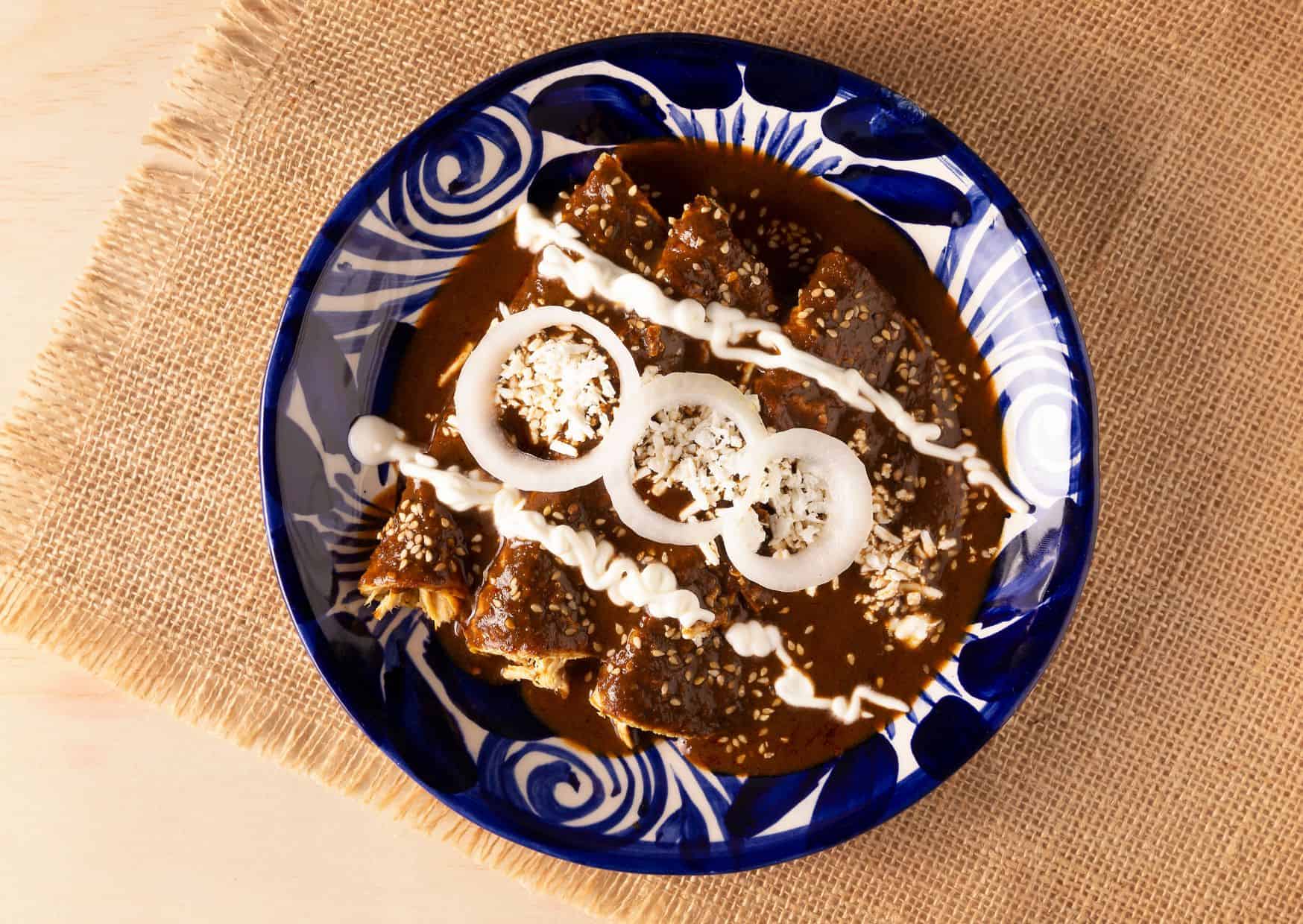 What Mexicans Actually Eat Every Day (And Tourists Never Try) 12 Enmoladas