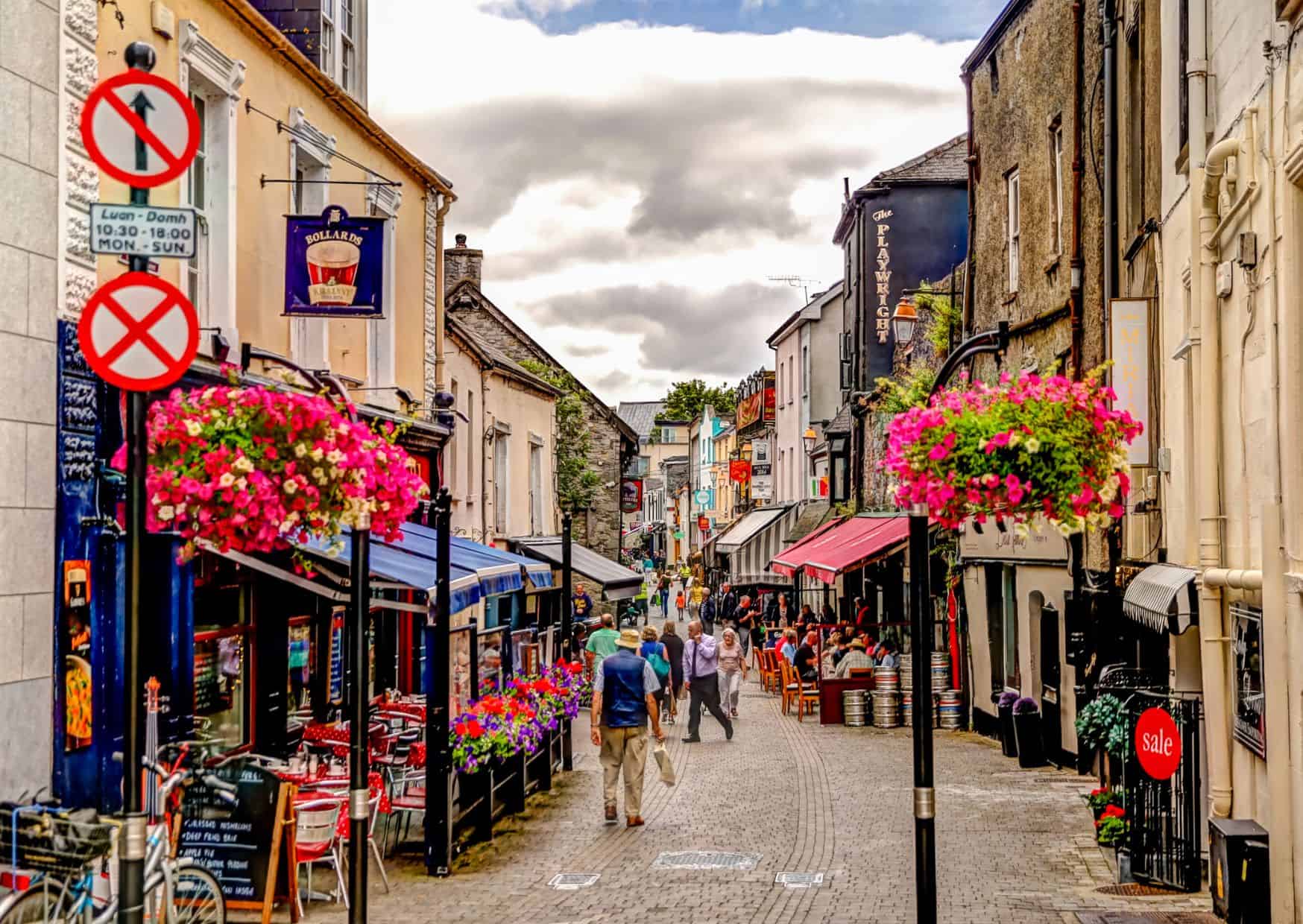 15 Best Tips for Expats Living in Ireland