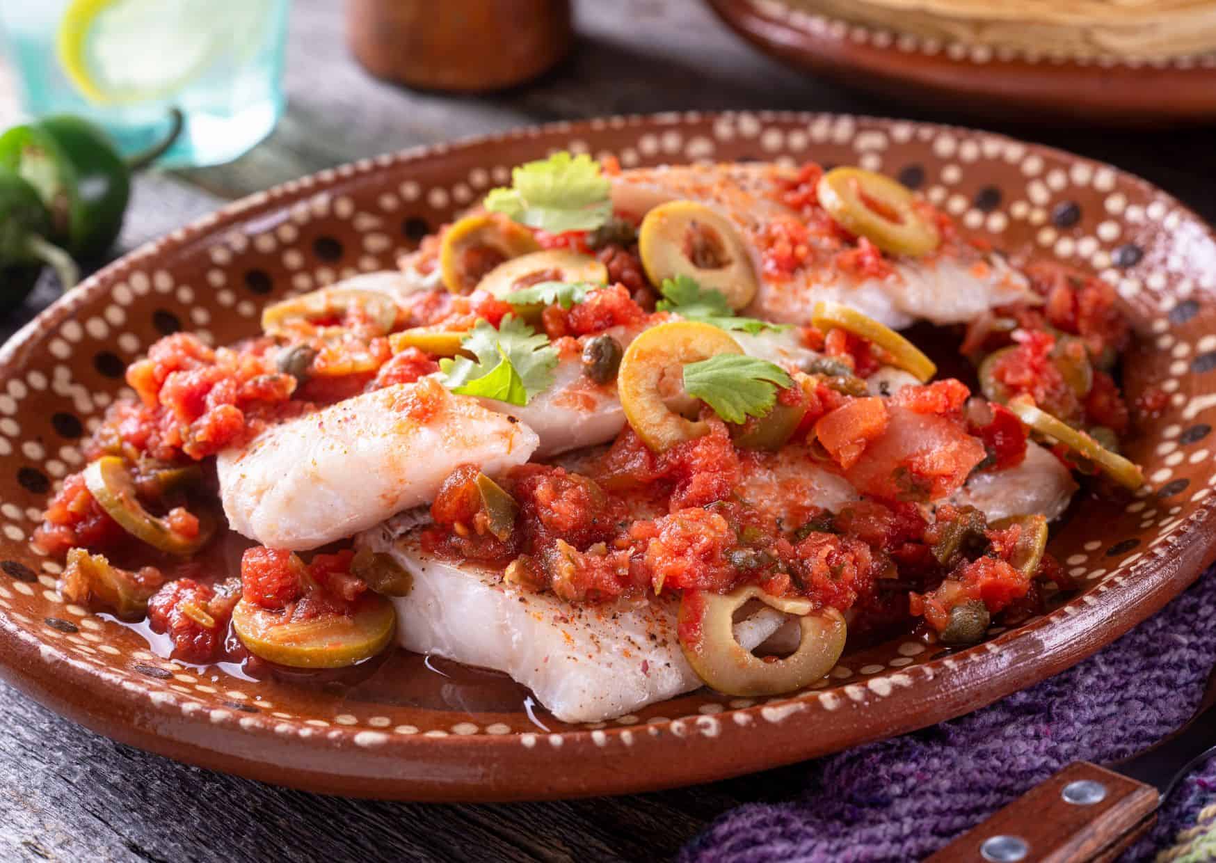 What Mexicans Actually Eat Every Day (And Tourists Never Try) 11 Pescado a la Veracruzana