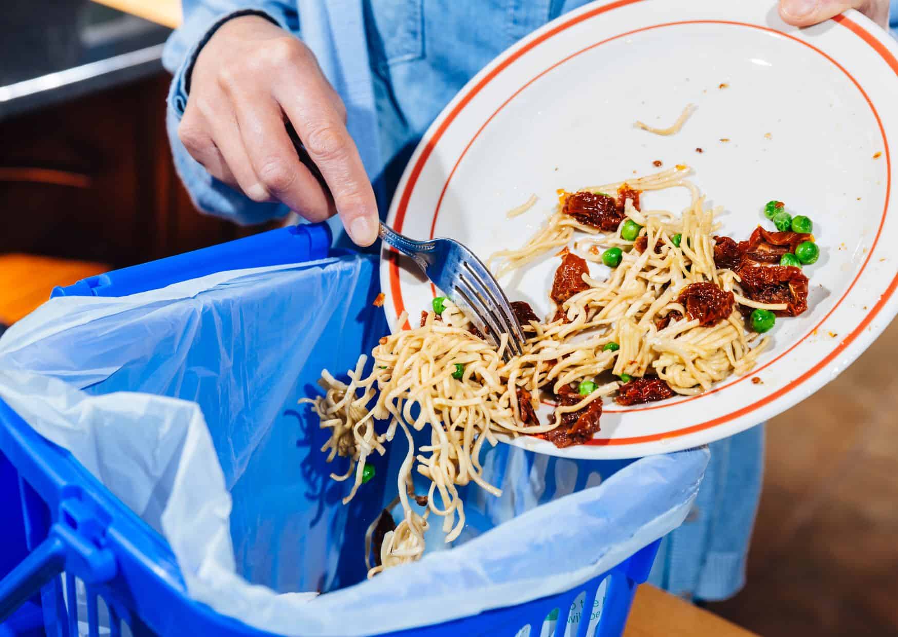 15 ‘Rude’ Restaurant Habits Americans Don’t Realize They’re Doing in Europe (Until It’s Too Late) 8 15 'Rude' Restaurant Habits Americans Can't Stop Doing in Europe