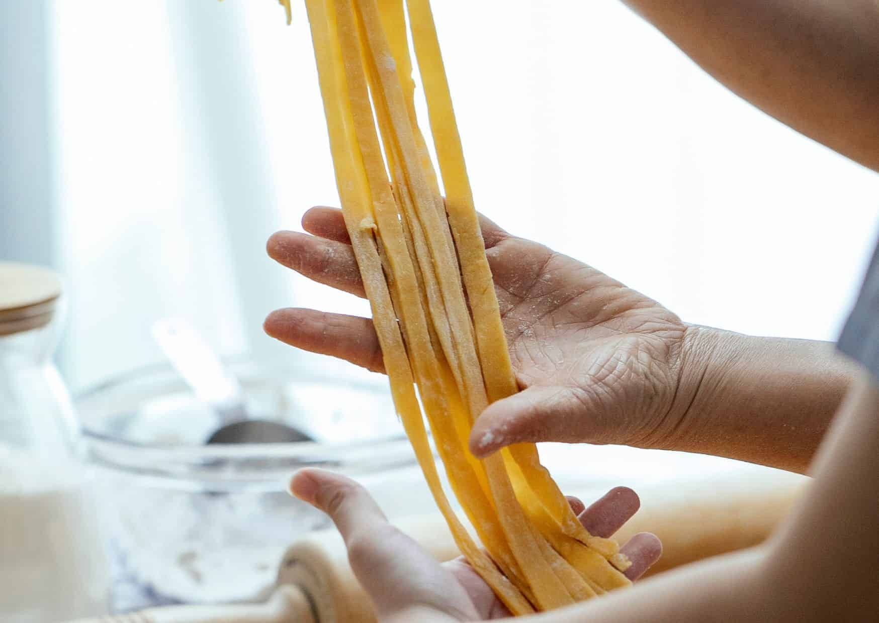 Most Popular Italian Foods: How to Make Tagliatelle al Salmone Salmon Sauce (Recipe Guide)