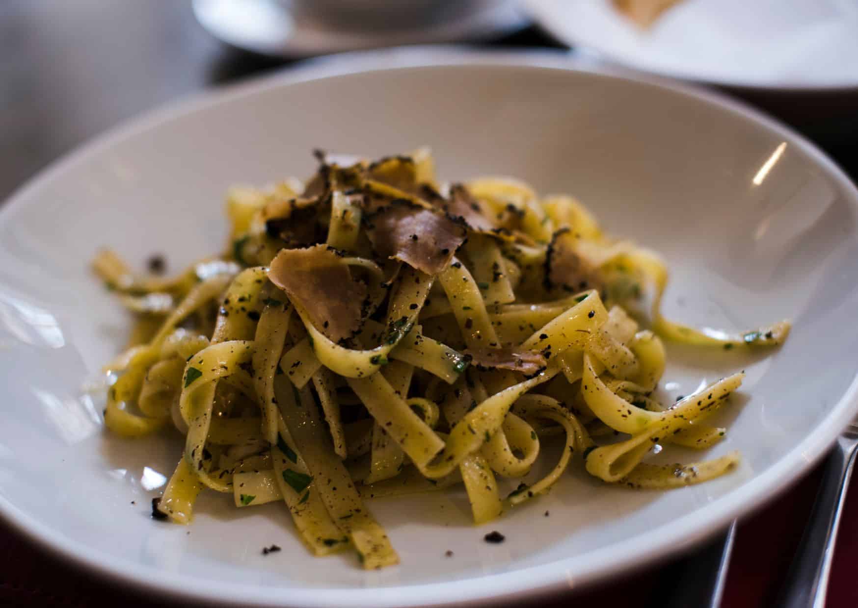 How to Make Tagliatelle al Tartufo Truffle Sauce (Recipe Guide), How to Make Tagliatelle al Tartufo Truffle Sauce (Recipe Guide)