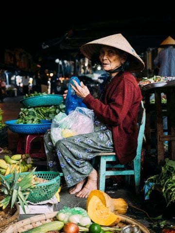 10 Unspoken Rules of Flying That Every Passenger Should Know, 15 Unwritten Rules of Visiting Vietnam
