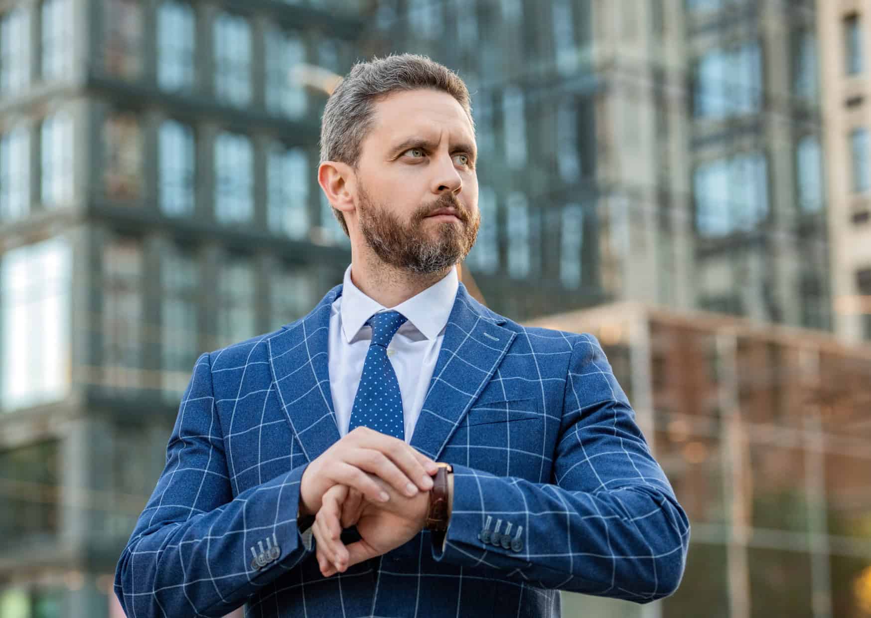 10 Secrets to Understanding European Politeness 6