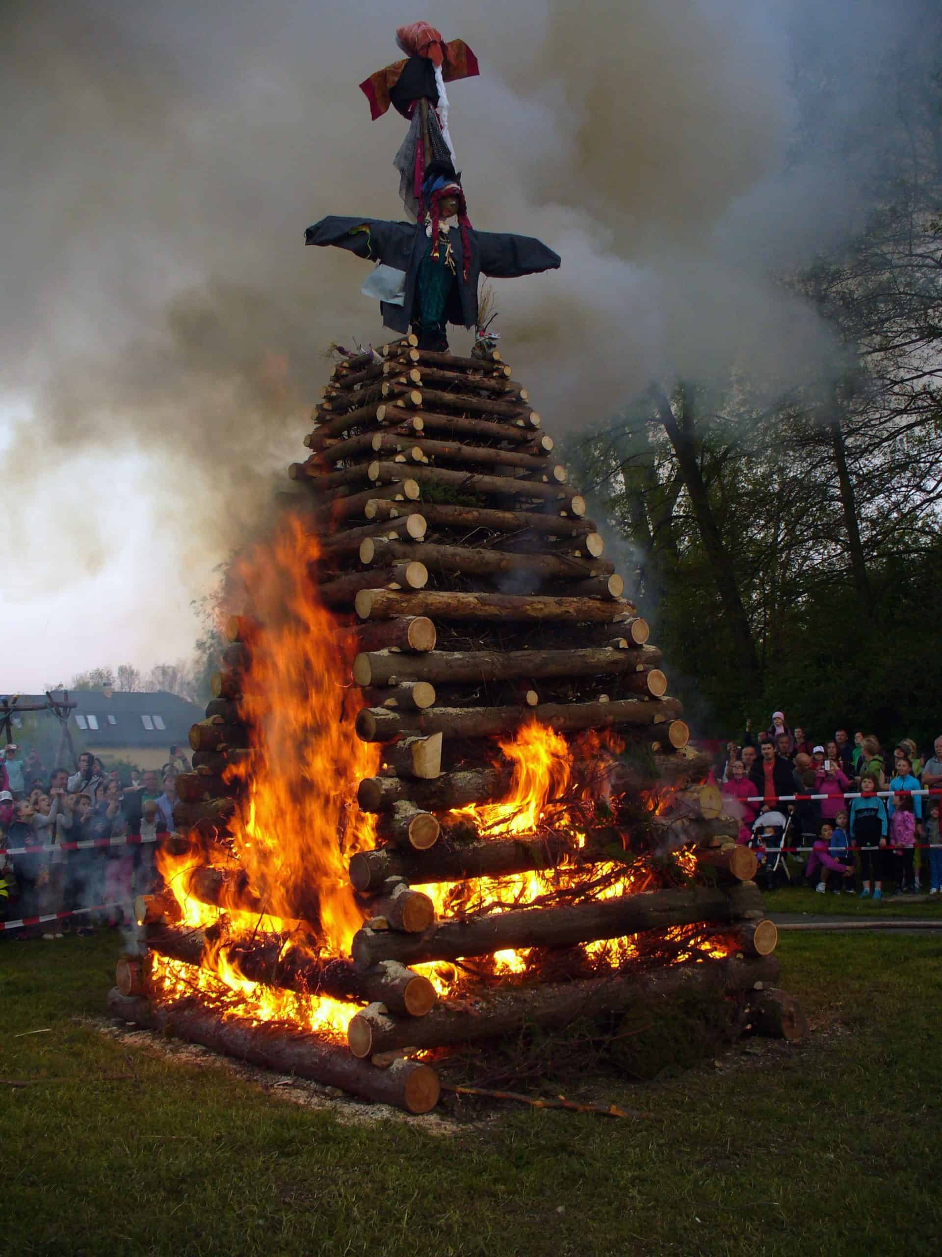 Burning witches scaled